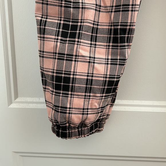 Hollister ultra high rise plaid cargo jogger pants - Picture 7 of 9